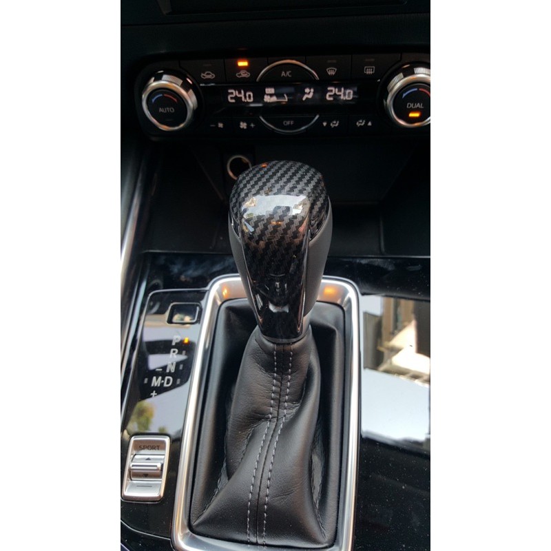 Ốp quả đi số Ốp cần số Mazda 2016 - 2023 Carbon quả đấm phụ kiện trang trí dán xe Cx5 Cx8 mazda 2 3 6 2018 2019 2020
