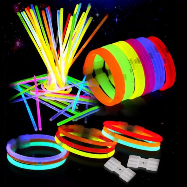 Combo 100 Que Dạ Quang Glow Stick Phát Sáng Kèm 100 Đầu Nối .