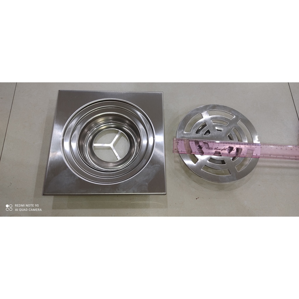 Phễu thu sàn, ga thoát nước inox cỡ đại dùng cho ống phi 125, phi 140, 160. Mặt ga 20 cm x 20 cm.