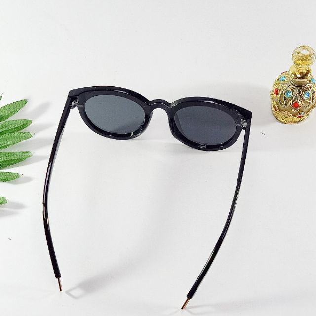 Mắt kính thời trang nam nữ đều đeo được_ chống UV 400 đây đủ | BigBuy360 - bigbuy360.vn