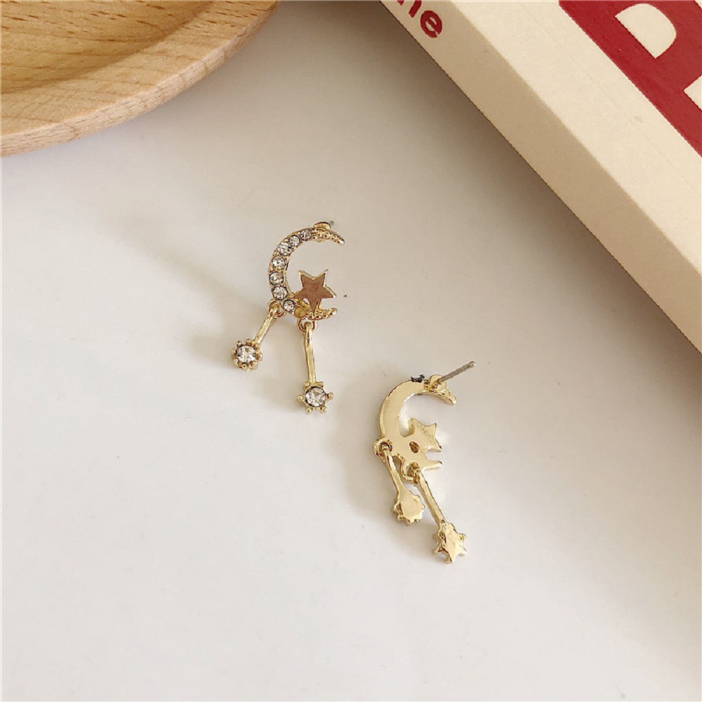 Khuyên Tai S925 Hình Mặt Trăng Màu Vàng Xinh Xắn Thời Trang