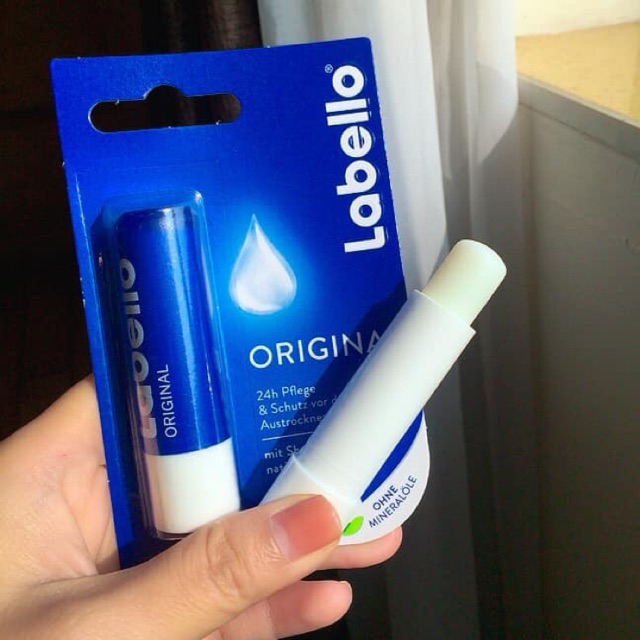 Son dưỡng môi Labello