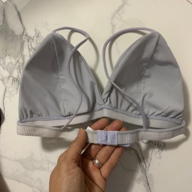 Áo bra đơn giản dễ phối đồ Sarah Lingerie