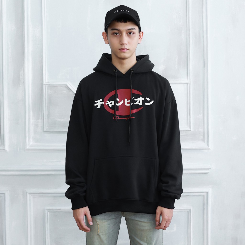 Áo Hoodie In Chữ Champion Nhật Sắc Nét Phía Trước - Chất Vải Nỉ Bông Cotton - Form Rộng Rãi Unisex Nam Nữ - Màu Đen