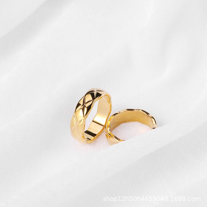 [FreeShip] Nhẫn nữ Titan chéo hình lưới J3-101 - CAM KẾT KHÔNG BAY MÀU