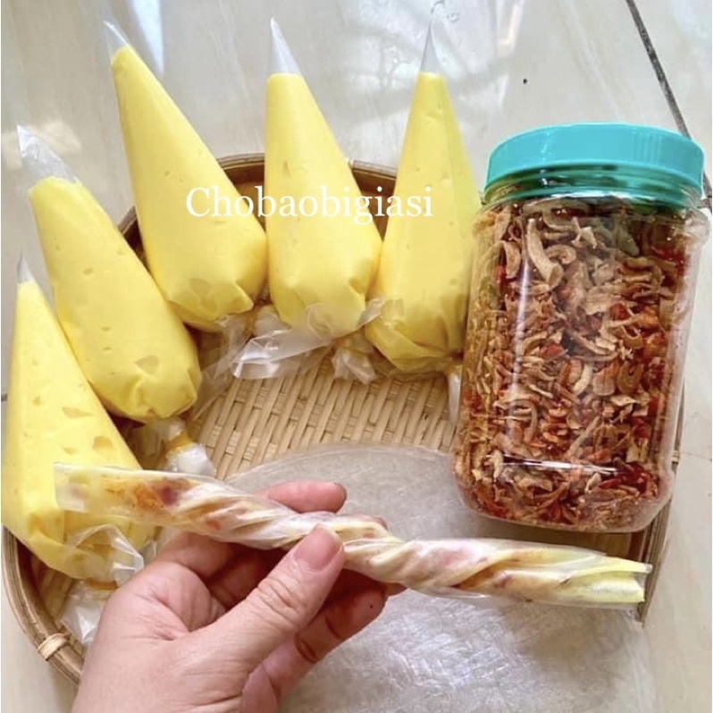 1kg túi tam giác nhỏ 20x30cm đựng 100g bơ ăn kèm bánh tráng vừa đẹp, vừa sang, vừa tiện lợi