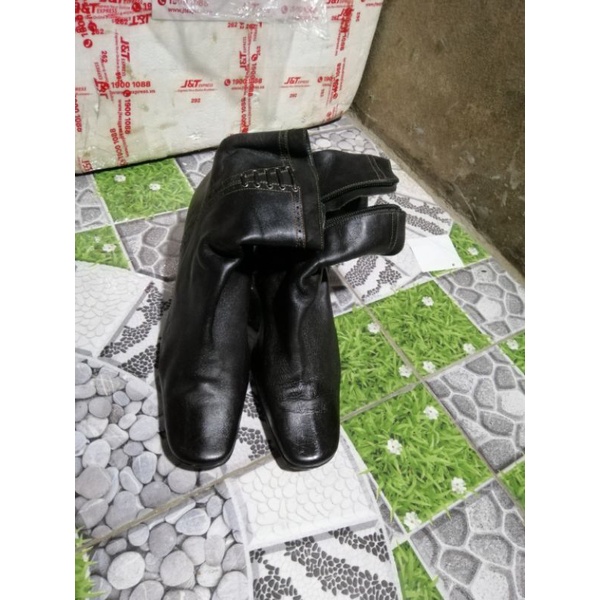 Giầy dép cho khách