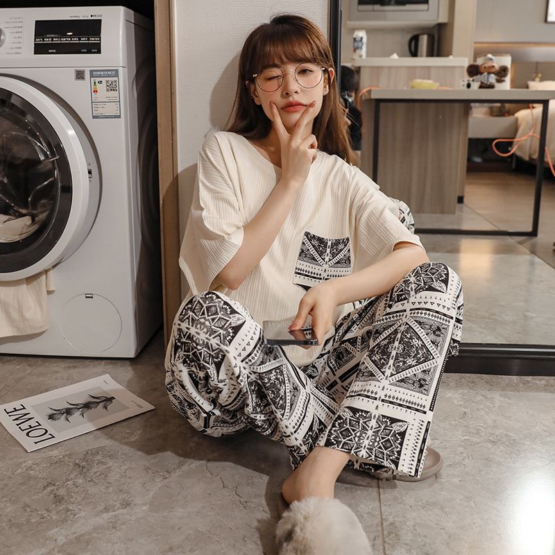 Bộ mặc nhà cộc tay quần dài vân sọc thổ cẩm đen trắng