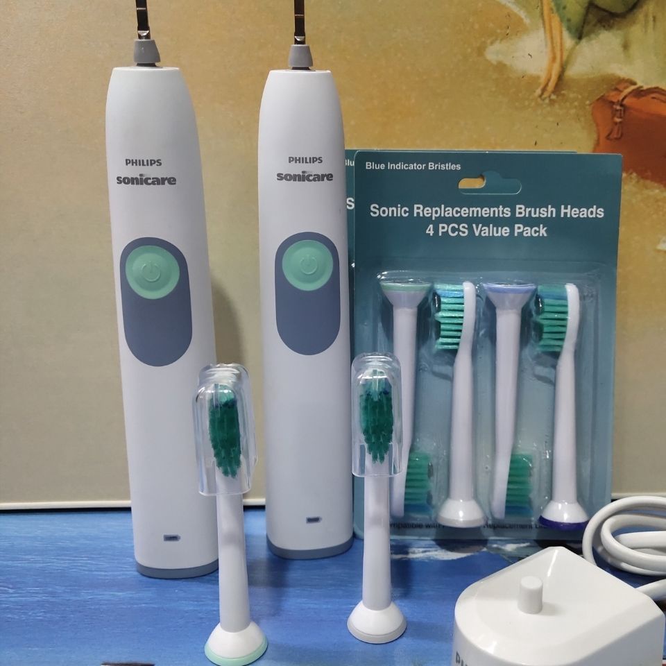 Bàn Chải Đánh Răng Điện Siêu Âm Philips Chính Hãng Kẹo Cao Su Bảo Vệ Răng Hai Bánh Răng 6240 Cho Người Lớn