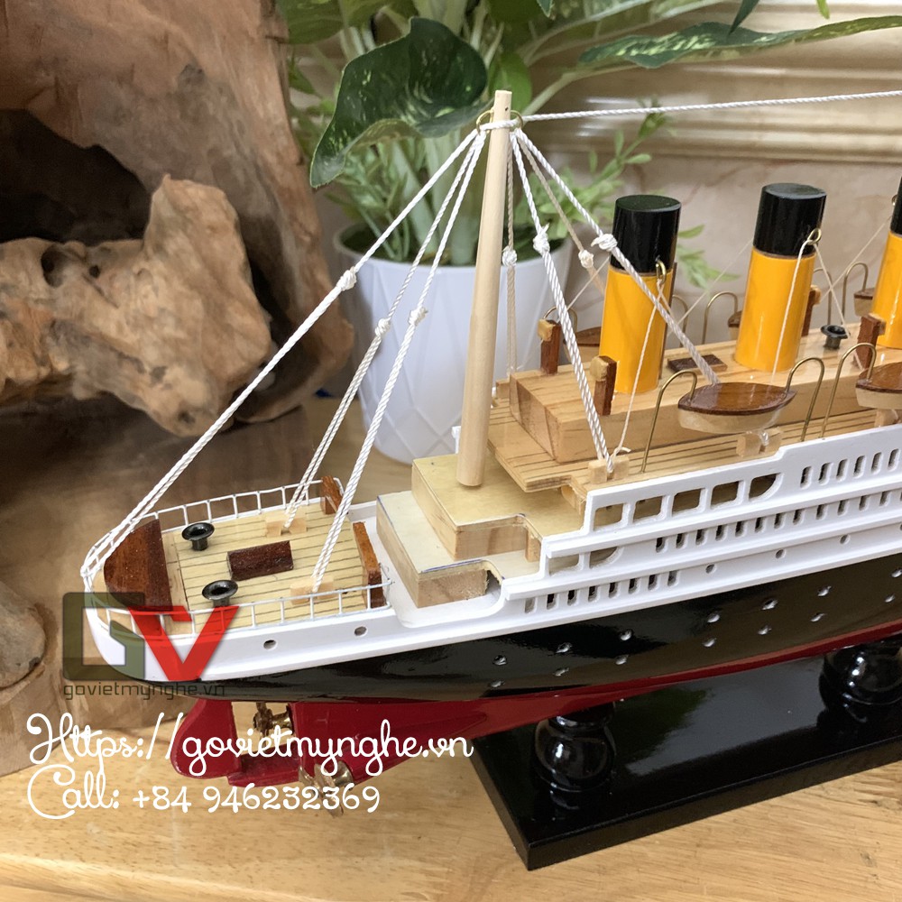 Mô hình tàu Titanic tàu gỗ trang trí tàu Titanic mô hình bằng gỗ - Gỗ sơn màu - Thân tàu dài 40cm