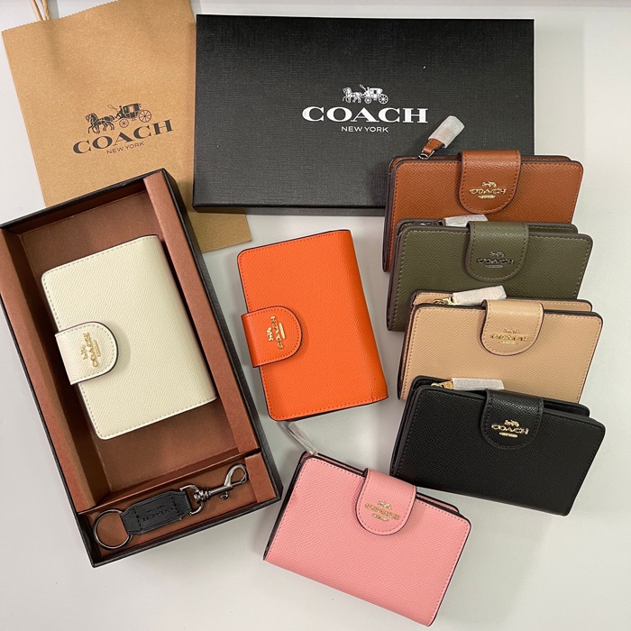 COACH Ví Ngắn C6390 Có Móc Khóa Thời Trang Cho Nữ