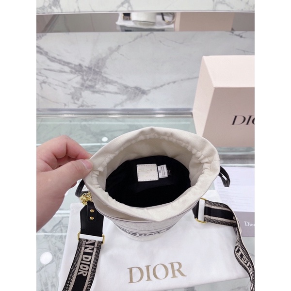 Túi xách Diỏr vibe sz 21 chất da bò