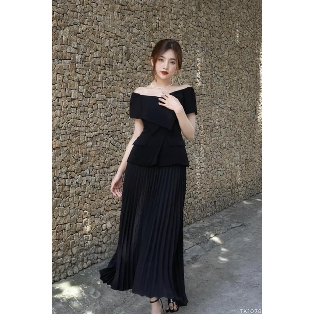 Áo trễ vai đắp chéo