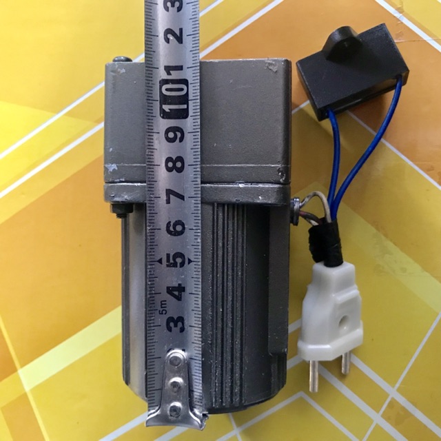 Moto giảm tốc nhật 220v/6w quay gà vịt