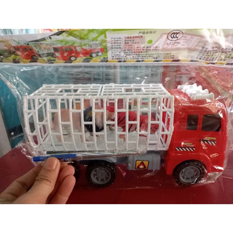 Đồ chơi xe tải chở thú ngộ nghĩnh chạy trớn