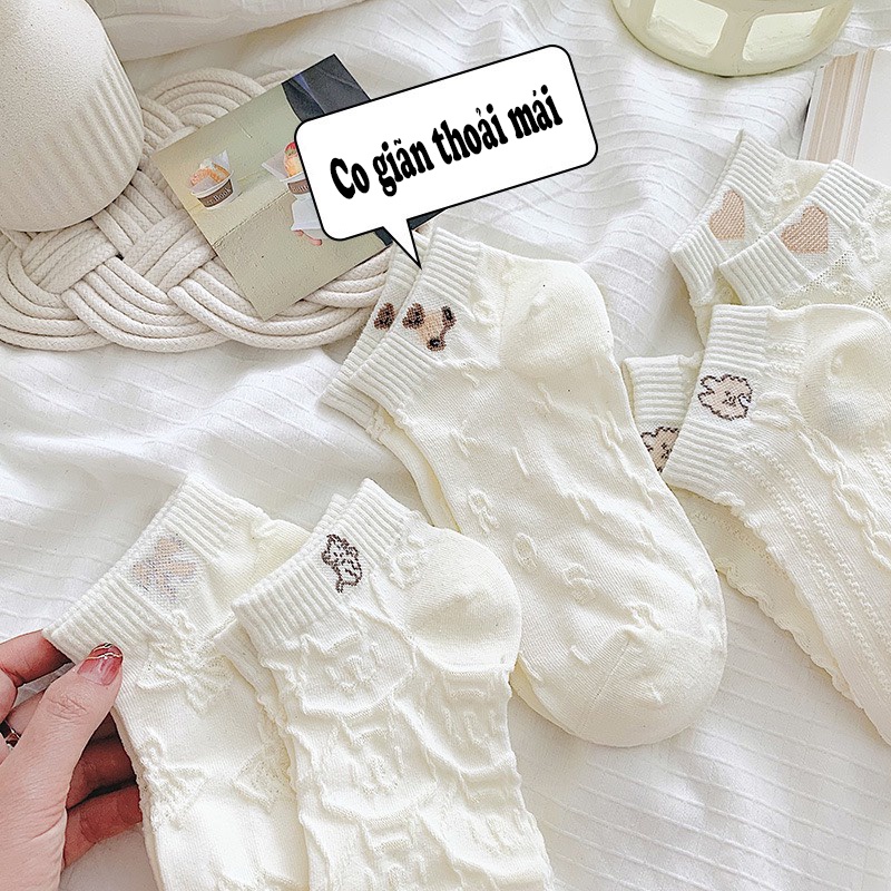 Tất nữ cổ ngắn màu trắng chất liệu cotton thoáng khí, hình họa tiết dễ thương - T15