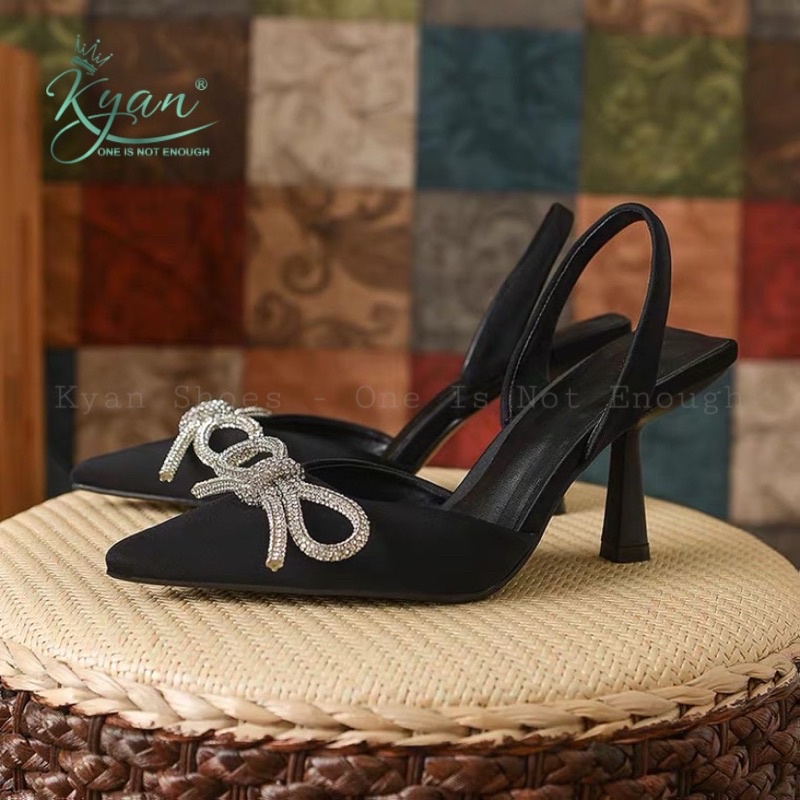 Giày Cao Gót Bít Mũi, Giày  Slingback Gót Cao 7 Cm Mũi Nhọn Quai Đính Nơ Xoàn Đá Pha Lê Sang Trọng KYAN00722