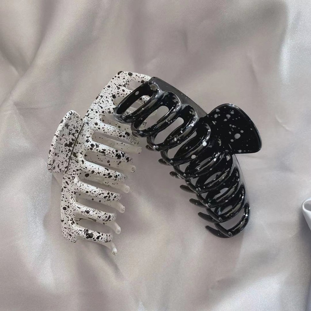 Kẹp tóc kiểu bản rộng họa tiết cá tính đơn giản cho nữ