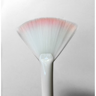 Cọ đánh highlight Fan Brush