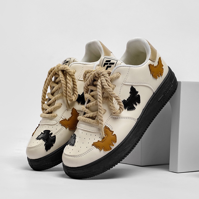 Giày thể thao nam nữ họa tiết thêu độc đáo Hot trend 2022