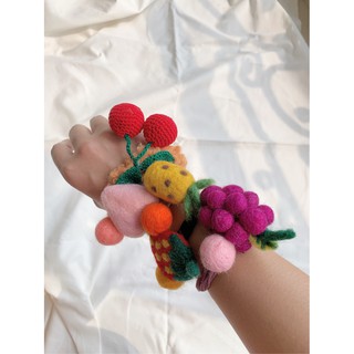 Cột tóc hoa quả