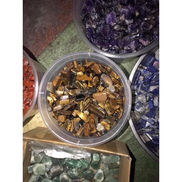 1 viên đá thanh tẩy,viên bóng