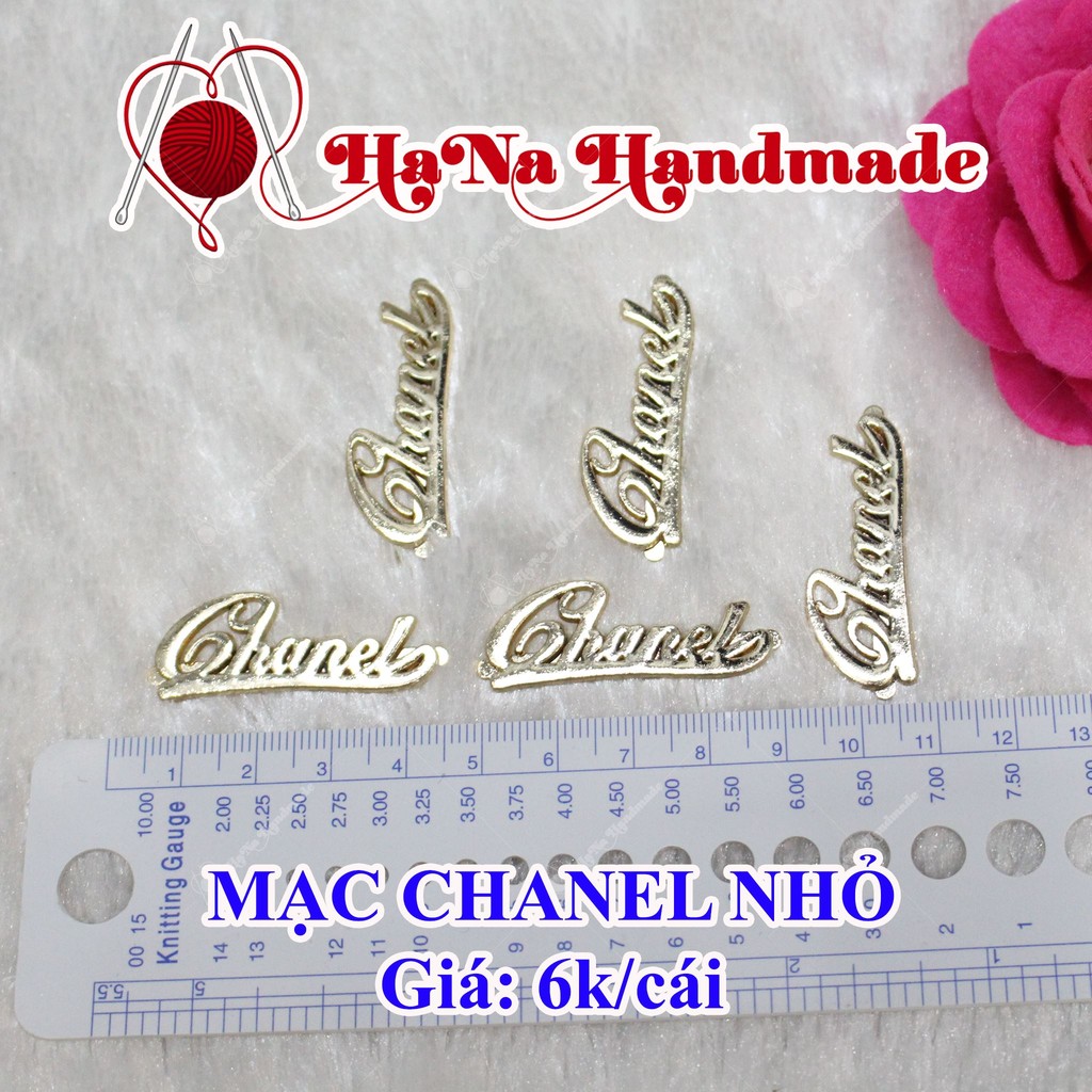 mạc trang trí chữ Cha-nel nhỏ