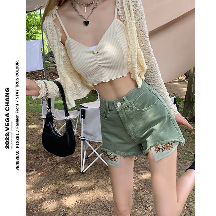 Quần short denim ống rộng họa tiết thêu thiết kế retro cá tính mùa hè 2022 cho nữ