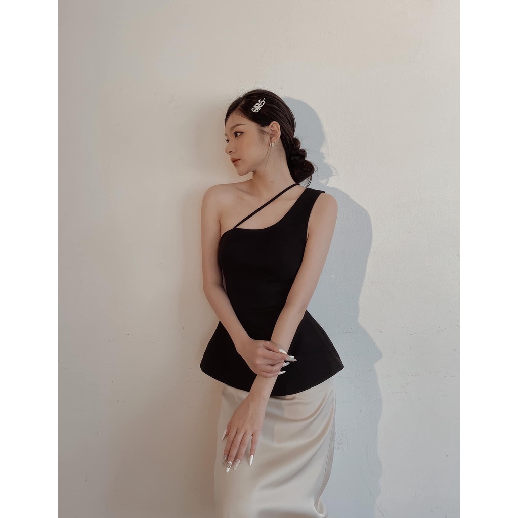 Áo Chéo Vai Dáng Xòe