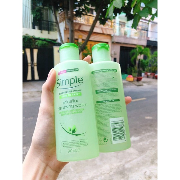 Nước tẩy trang Simple