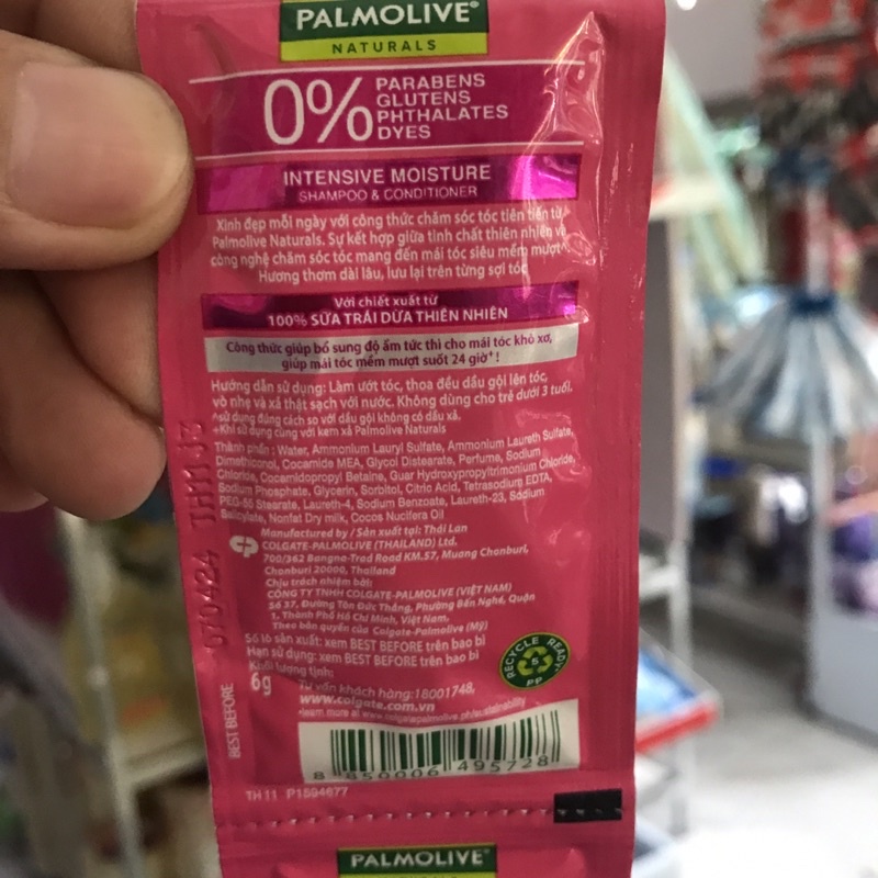 Dầu gội có dầu xả Palmolive dưỡng ẩm bổ sung 6g x 12 gói