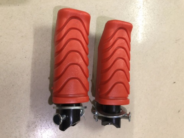 Gác chân sau cao su