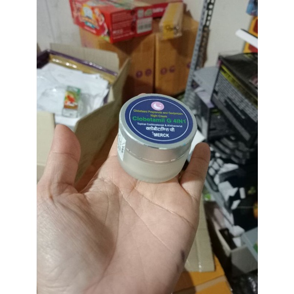 Hũ ngày trong bộ cao cấp clobetamilgSỉ 3x