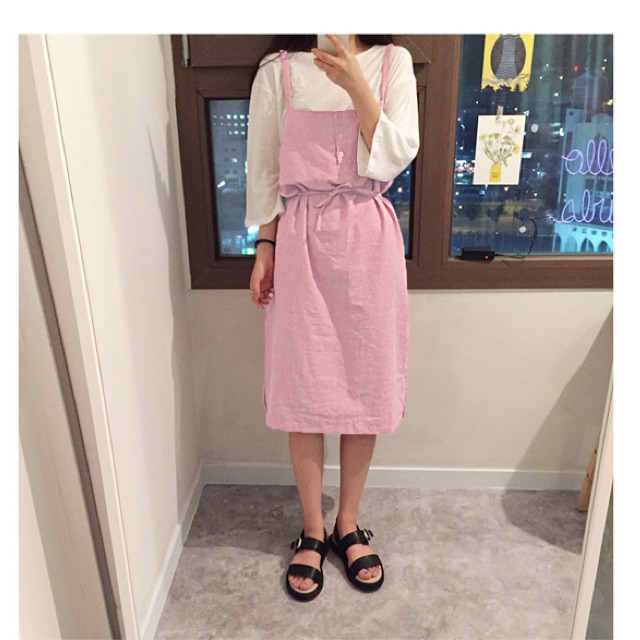Váy yếm hồng
