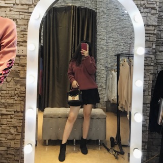 Áo cổ bẻ bản to