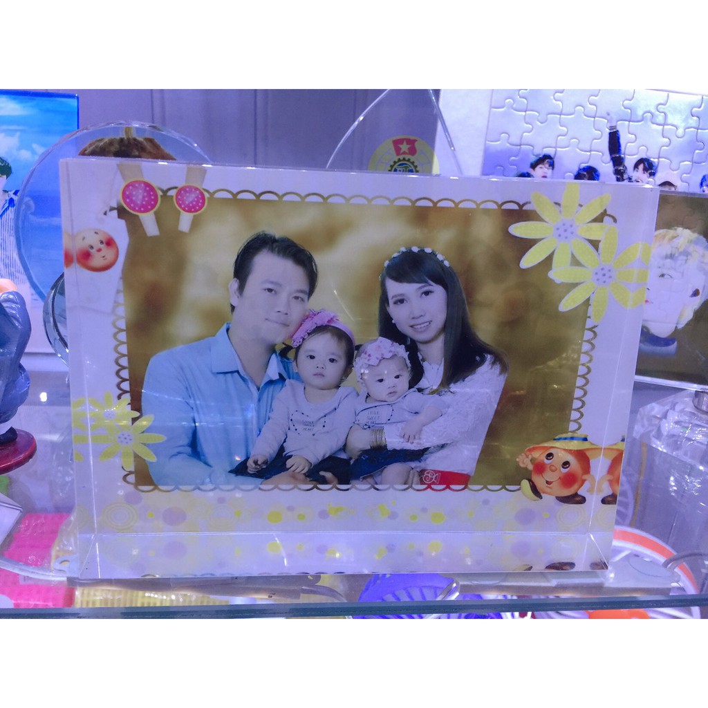 Pha lê chữ nhật in hình theo yêu cầu