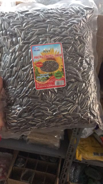 1KG HƯỚNG DƯƠNG ĐEN SẠCH HẠT TO