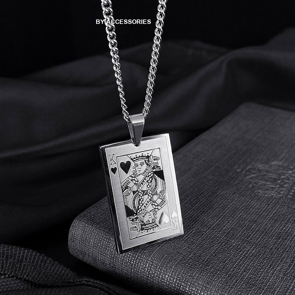Dây chuyền titan unisex mặt lá bài King Queen không gỉ