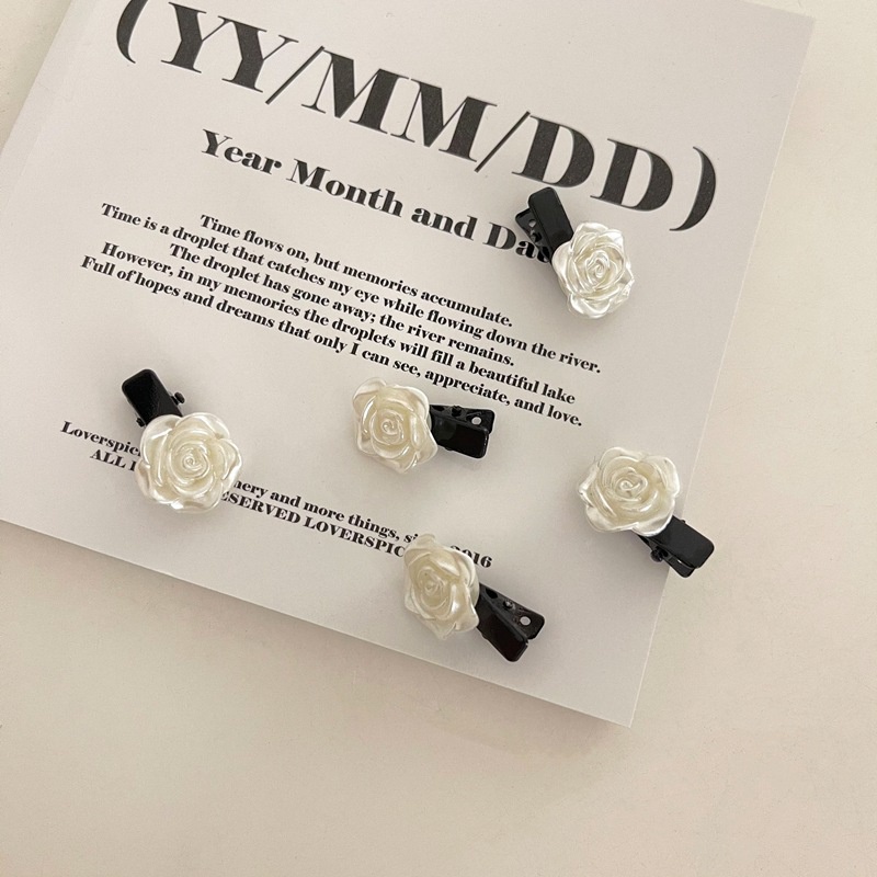 Kẹp tóc Hàn Quốc hoa hồng trắng mini xinh xắn cho nữ (1 cái)