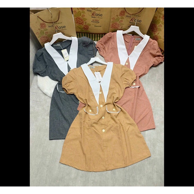 ĐẦM XOÈ CỔ NHỌN PHỐI NÚT TM