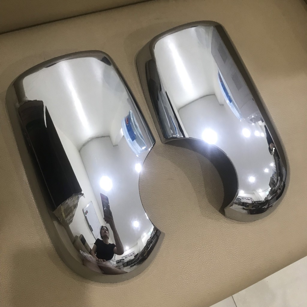 Bộ ốp gương mạ crom ko tai xe Ford Transit đời 2023