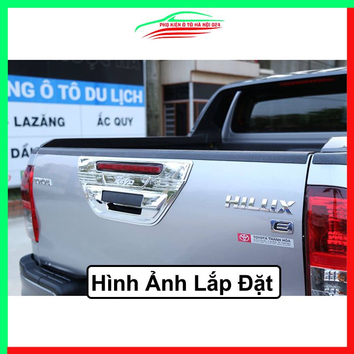 Ốp tay mở cốp mạ Hilux Revo 2016-2021 hai màu đen bạc (mạ crom) trang trí xe chống va đập hiệu quả