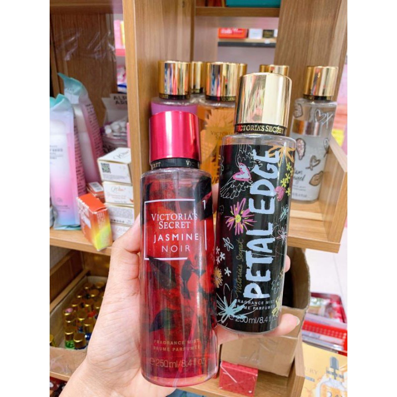 Xịt thơm toàn thân body vic 250ml | BigBuy360 - bigbuy360.vn