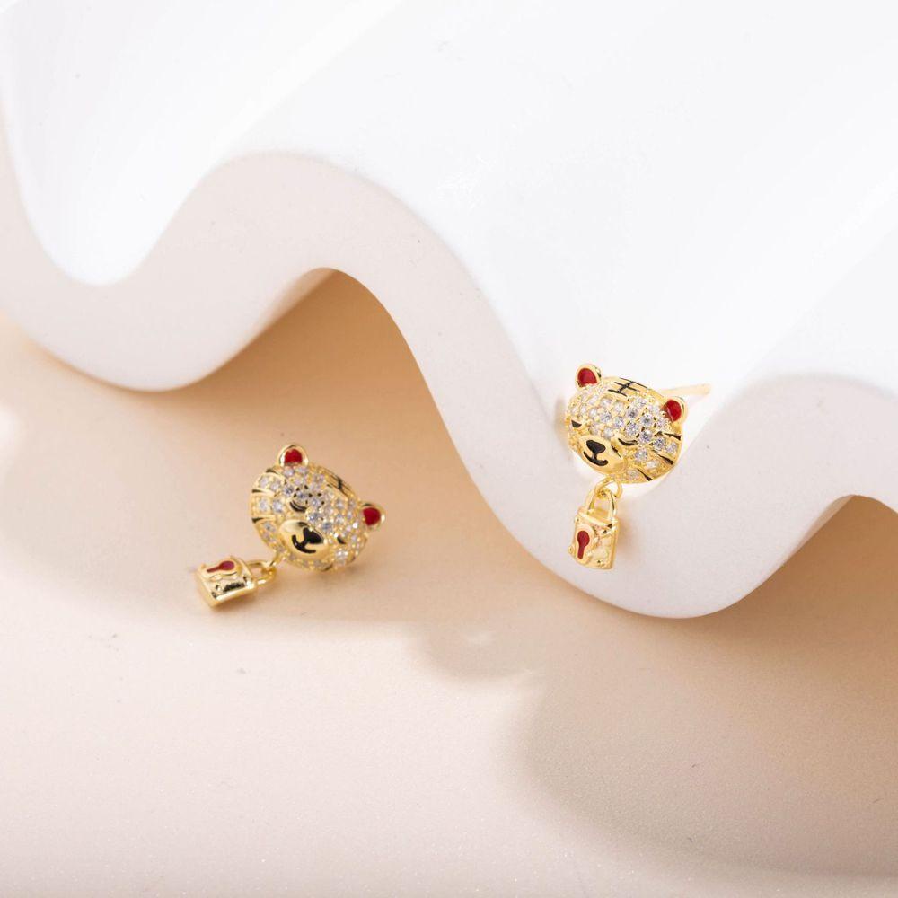 Hoa Tai Hình Con Hổ Mini Phong Cách Hàn Quốc Sang Trọng Đơn Giản Cho Nữ