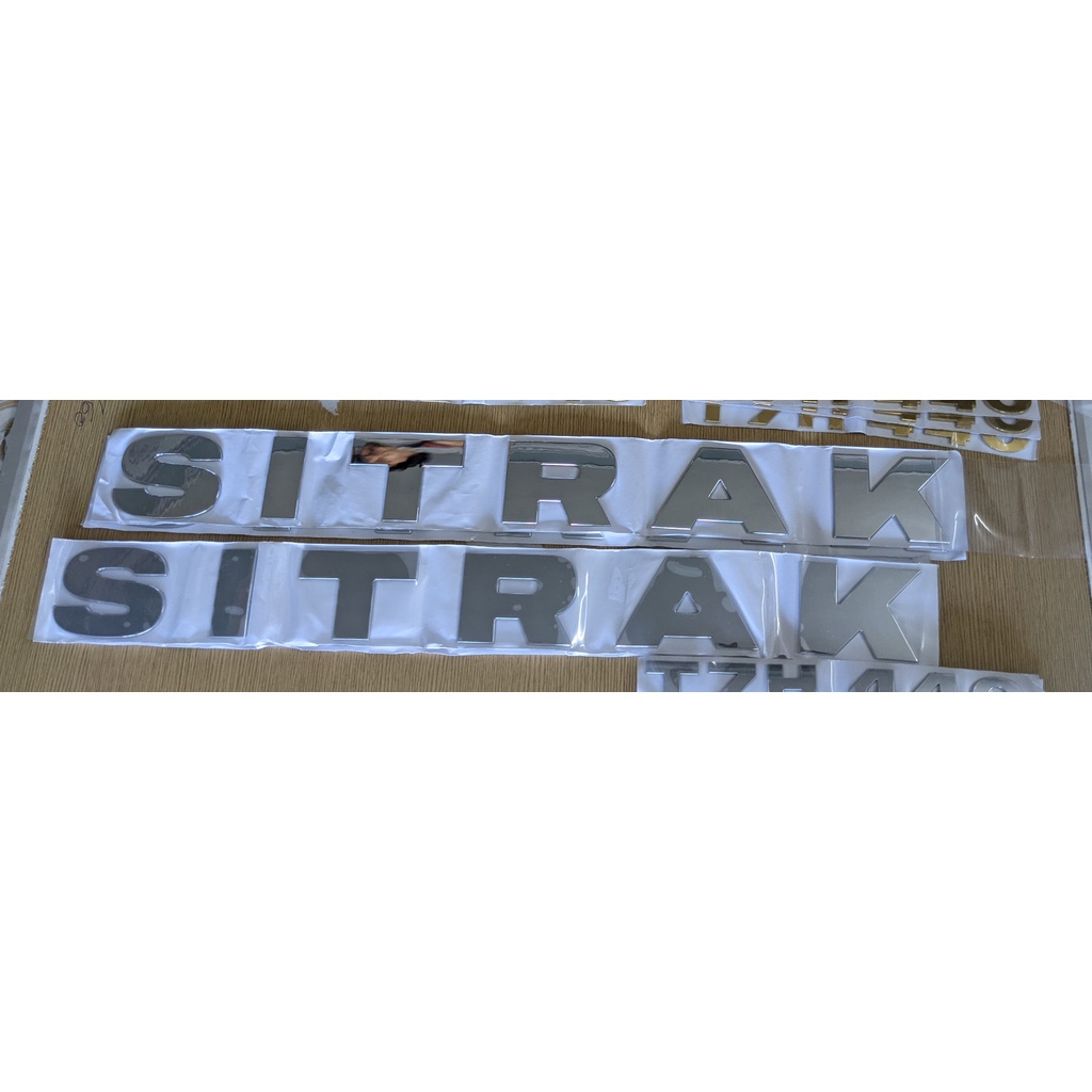 Chữ Sitrak bạc, vàng, Chữ T7H 440 bạc vàng, giá trên là từng chữ mua cả bộ chọn thêm