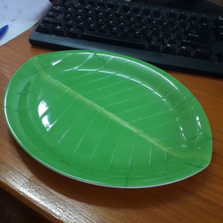 Đĩa lá chuối kích thước 26*21*2cm (thanh lý)