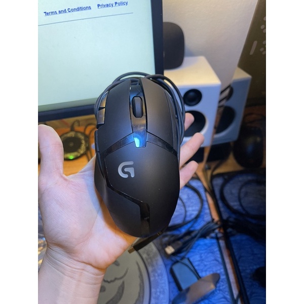 Chuột chơi game G402 Hyperion Fury FPS của Logitech