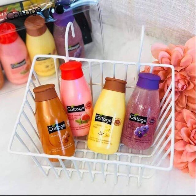 t 4 Chai Sữa Tắm Mini Cottage Shower Gel And Bath Milk (50ml x 4)
         😘😘😘😘 200k  /set 😘😘bndnwnjxbdkdndnkxkdnk