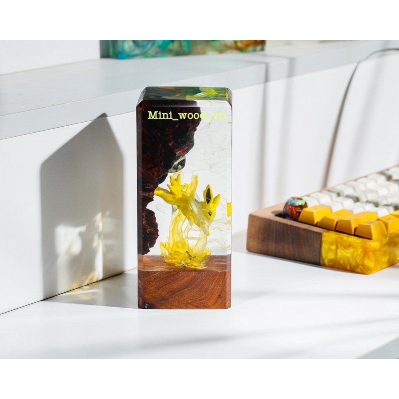 Đèn gỗ resin Pokemon Jolteon.Lamp resin Pokemon Jolteon