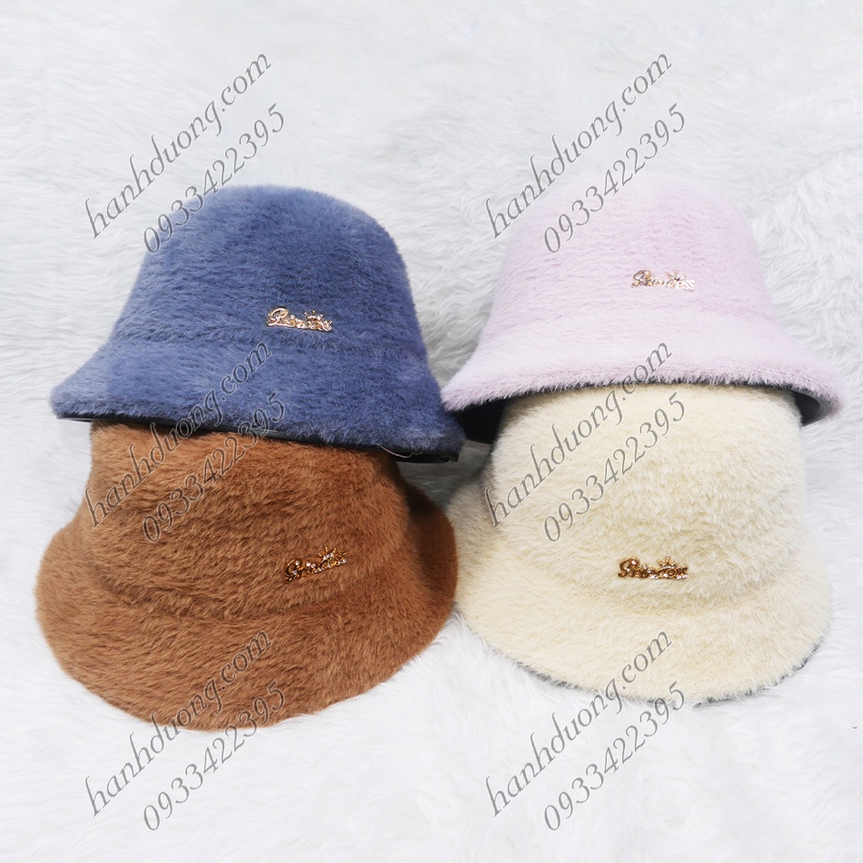 Mũ bucket cụp lông xù nón bo hàng quảng châu gắn mặt sắt chữ, vành rộng 5cm, phía trong có 2 dây rút phía trong